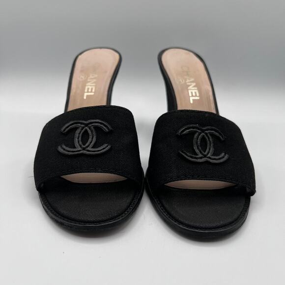 Chanel CC Logo Black Wedges Size 6.5/7 - Picture 2 of 7